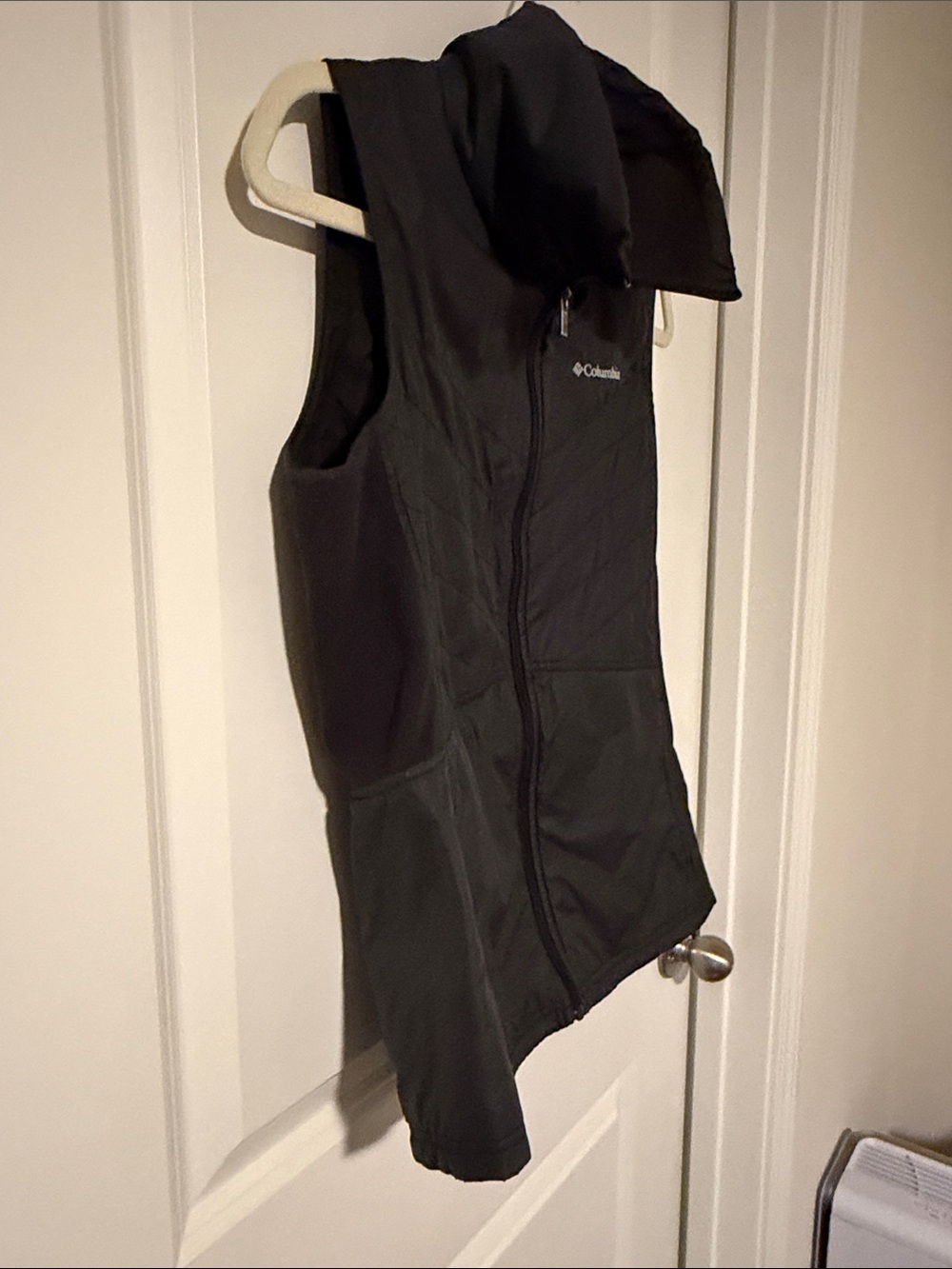 Columbia Women's Black Quilted Performance Vest - Picture 3 of 5